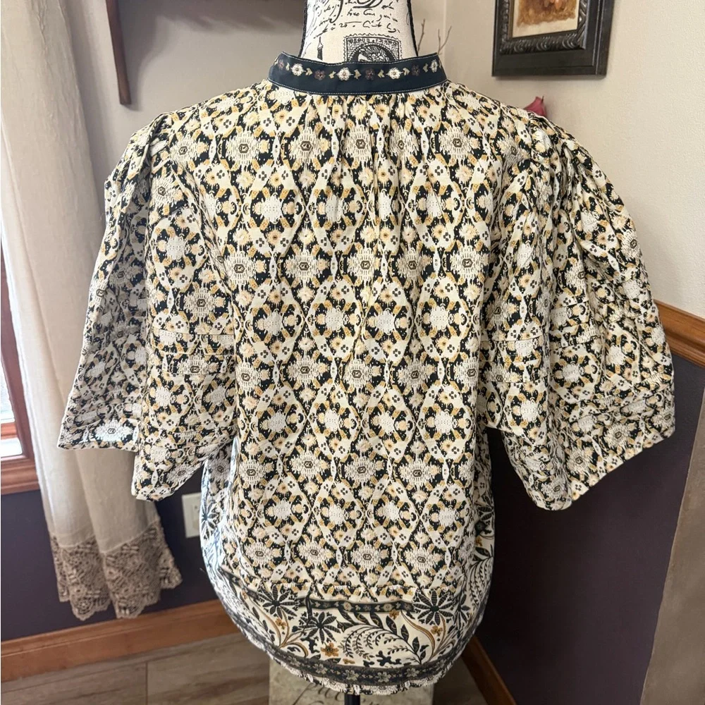 ✨NWT - By Anthropologie Black Motif Pleated Puff Sleeve Blouse✨ - Picture 10 of 12